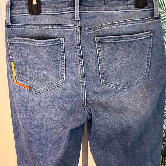 NYDJ Marilyn Straight Embroidered Pocket Jeans Size 6 - Picture 6 of 11